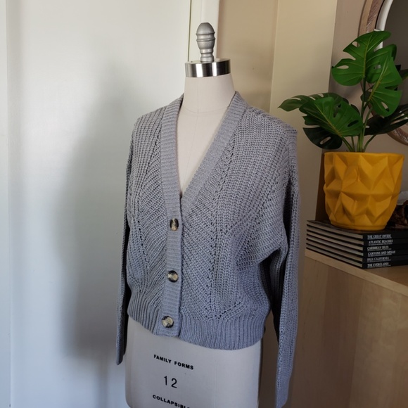 Contemporary Gray Sweater Size Small NEW! - Picture 8 of 16